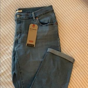 Levi’s Boyfriend jeans